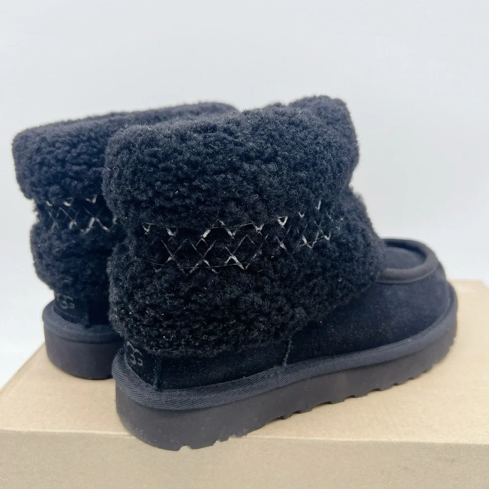 UGG Classic Mini Braid Sheepskin Ankle Boots Fur Black Womens US 5 EU 36 - Picture 7 of 12